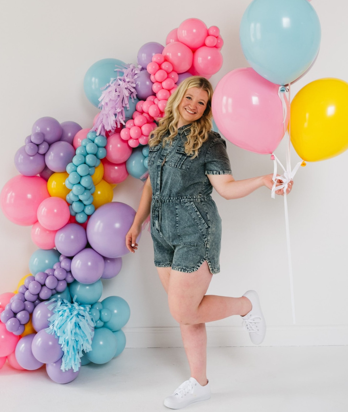 balloon brand shoot woman pastel bouquet kuballoons